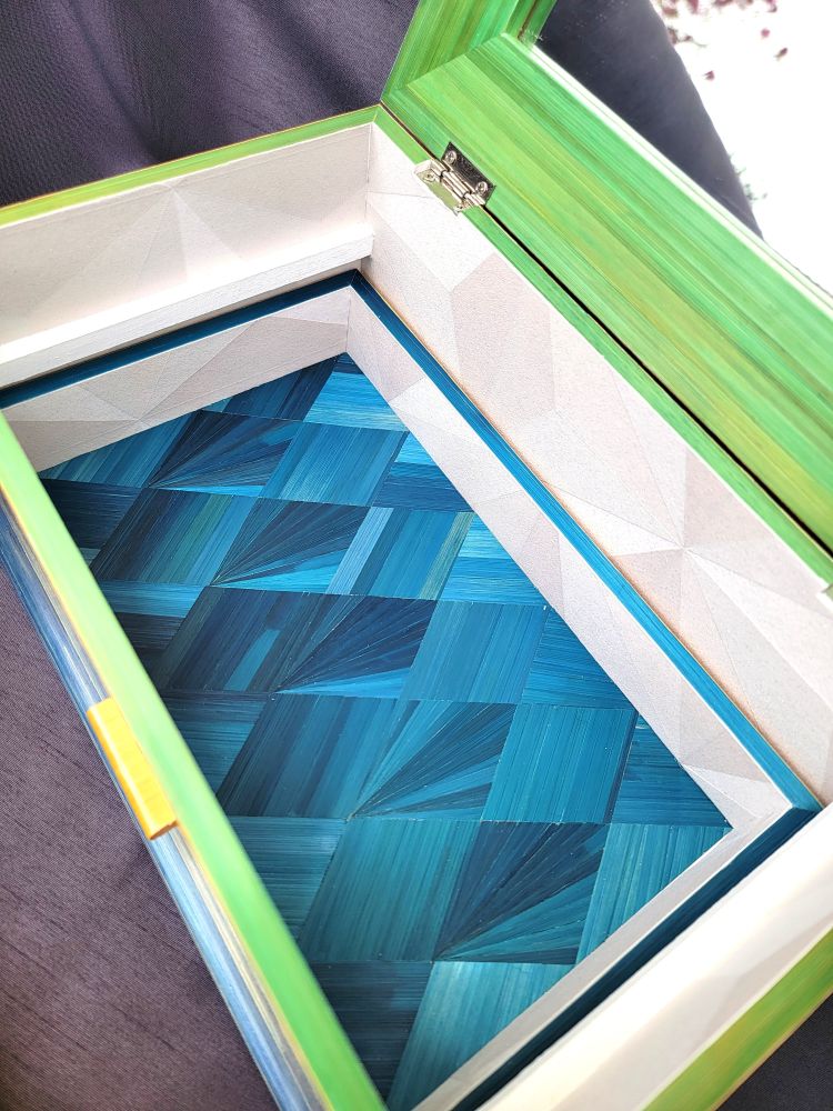 Jewelry box marquetry